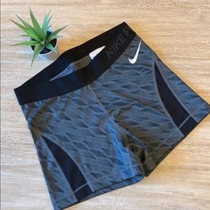 Nike pro hyper cool grey and black spandex small